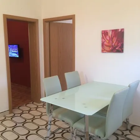 Paulovnija Apartment *