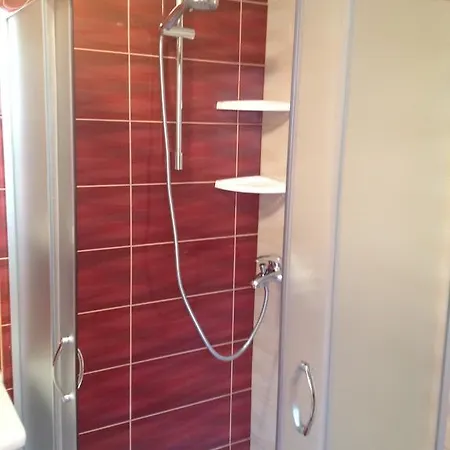 Apartment Paulovnija Zadvarje