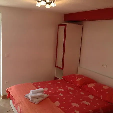 Apartment Paulovnija Zadvarje